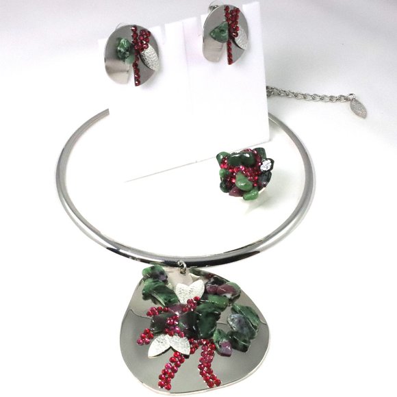 Silver Choker, Bangle and Earrings Emerald Stones - Picture 3 of 6